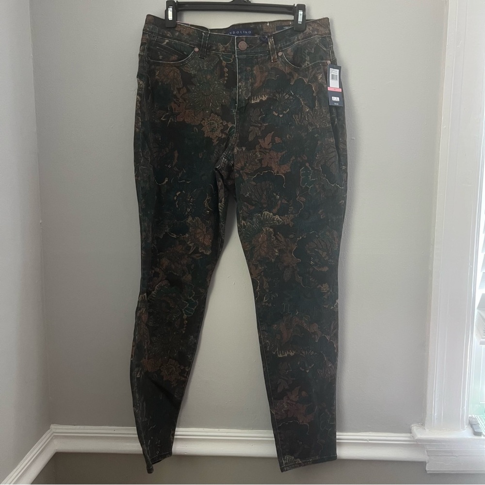 New Bandolino Lisbeth curvy skinny leg floral leaf pattern jeans 10 AS IS
